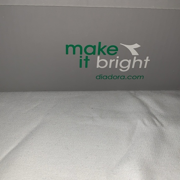 BNWT DIADORA Yellow Gelato Sneakers - Picture 2 of 8